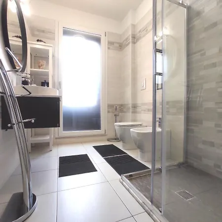 Apartamento Trapezio Con Garage