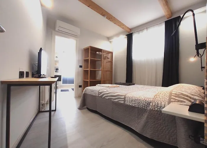 Trapezio Con Garage *