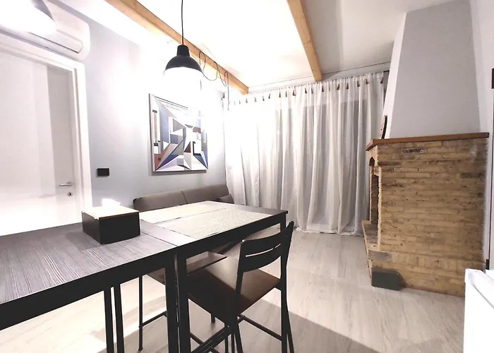 Trapezio Con Garage דירה סן סברו